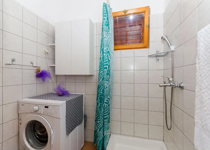 Josip Διαμέρισμα *