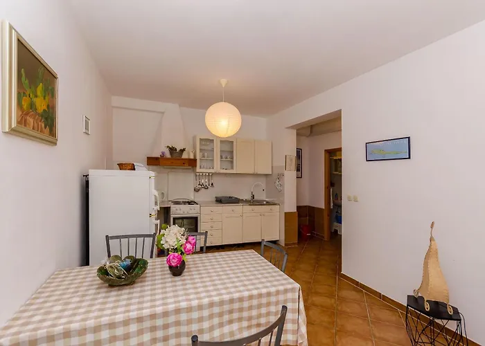 Josip Διαμέρισμα